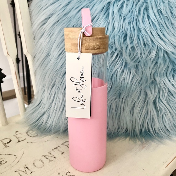 Glass Water Bottle, Bamboo Lid Screw Top W/Handle & Pink Silicone Sleeve, 20 oz - Picture 2 of 13